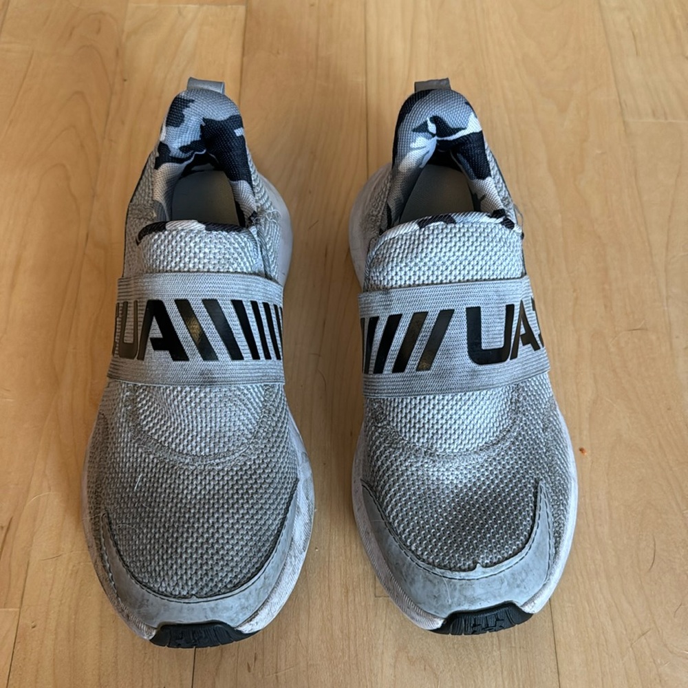 Boys under armour slip on sneakers
